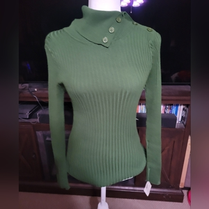 Love Always size Small NWT‎ green turtleneck sweater
